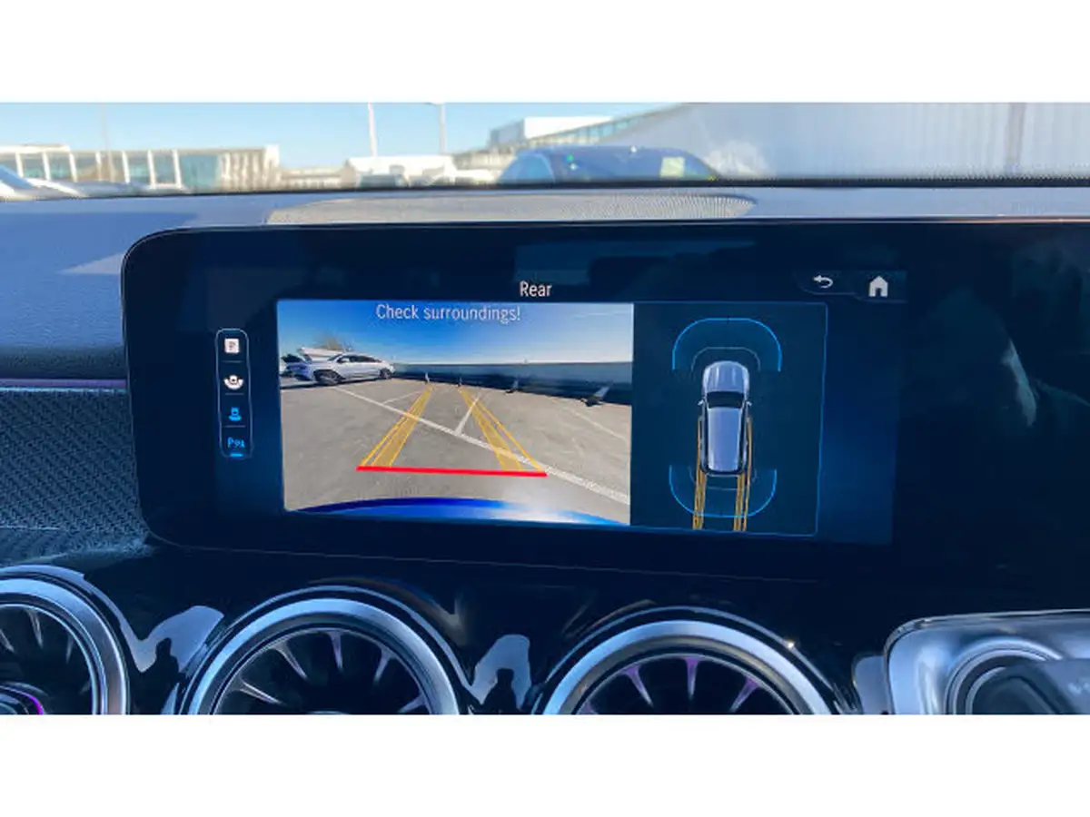 2024-mercedes-benz-glb-class-13-glb200-amg-line-executive-big-42