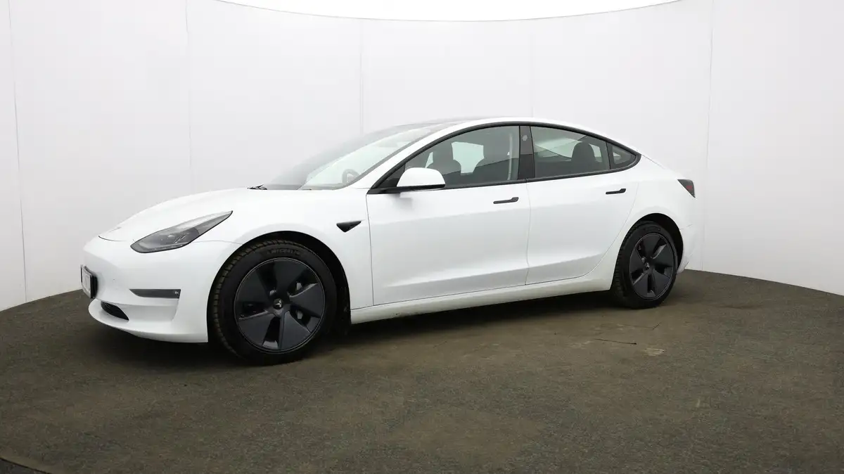 2021-tesla-model-3-e-long-range-awd-big-35
