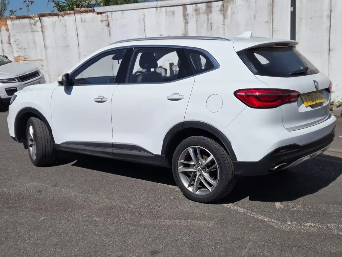 2020-mg-hs-15t-gdi-excite-162ps-big-18