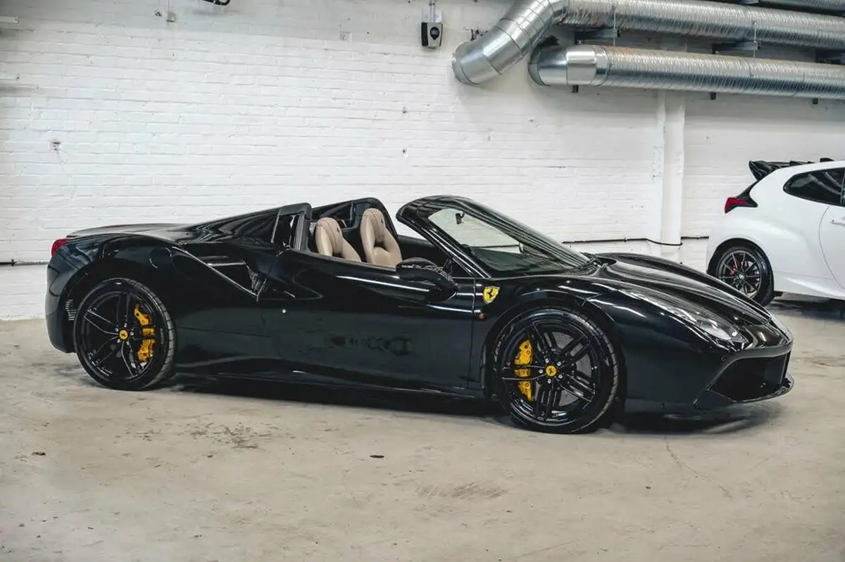 2018-ferrari-488-39-488-spider-big-8