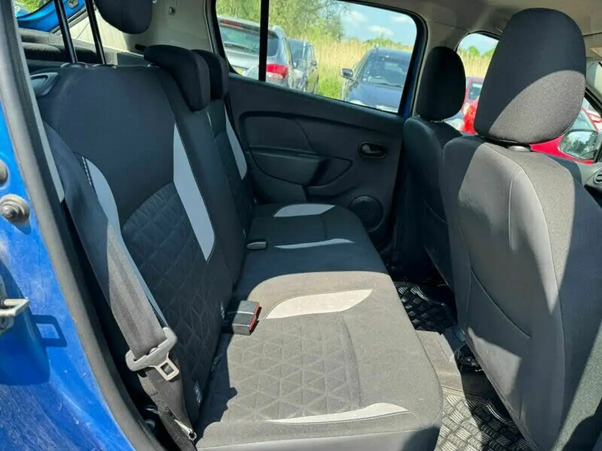 2014-dacia-sandero-stepway-09-laureate-big-9