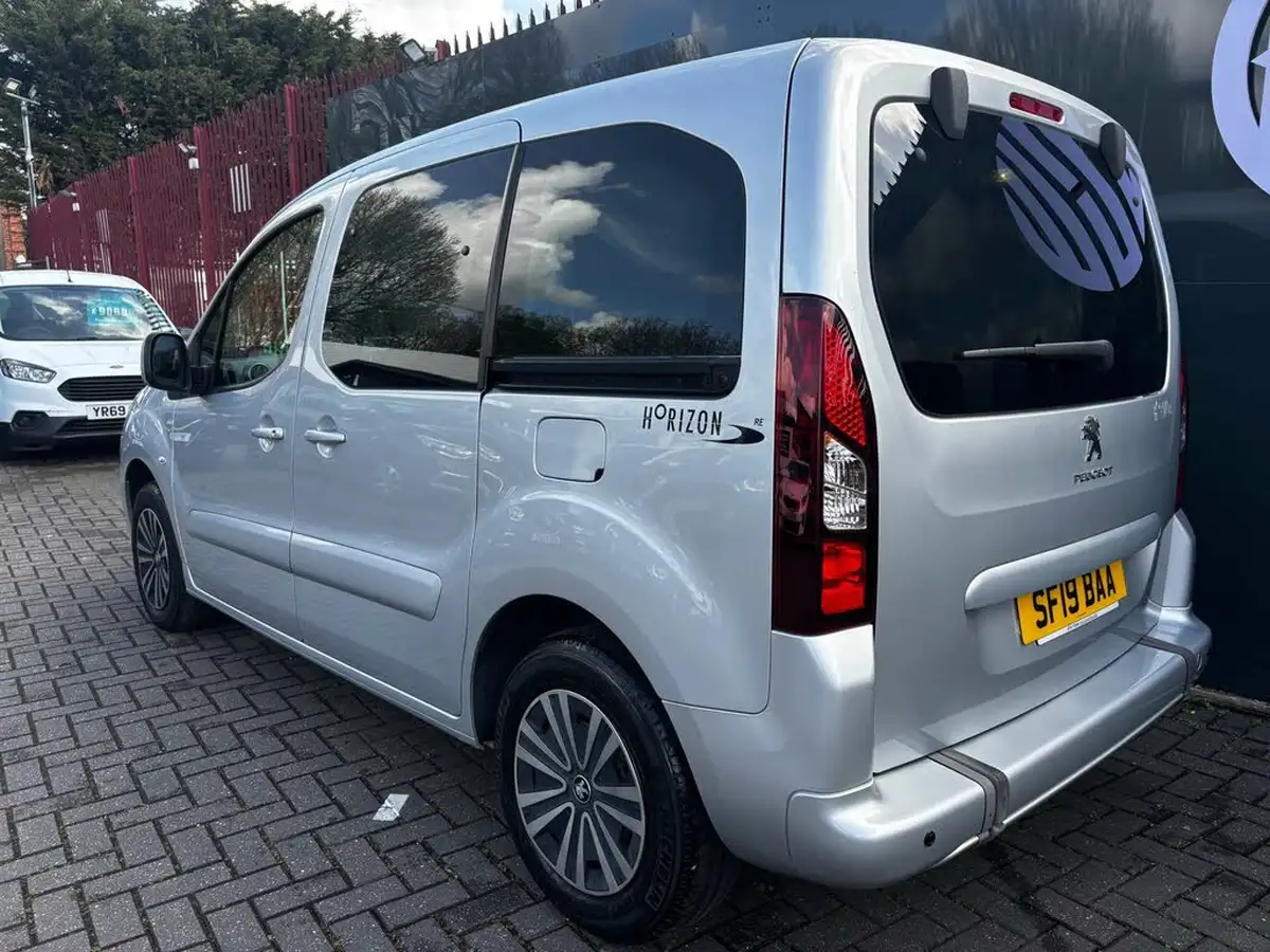 2019-peugeot-partner-big-5