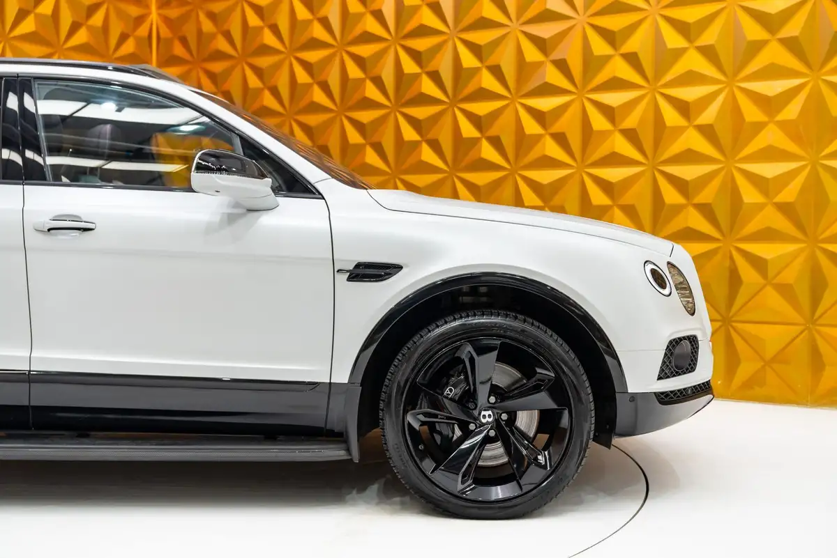 2018-bentley-bentayga-60-w12-big-37
