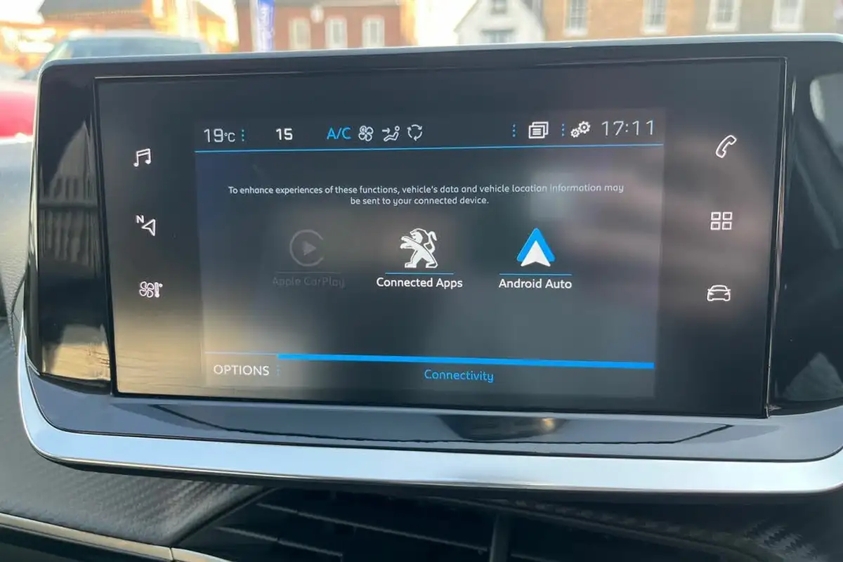 2023-peugeot-208-12-puretech-allure-premium-100ps-big-28