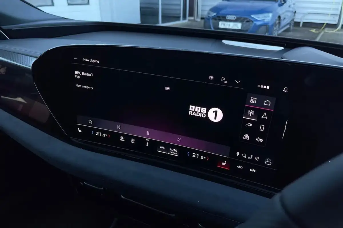2025-audi-a6-e-tron-e-launch-edition-big-33