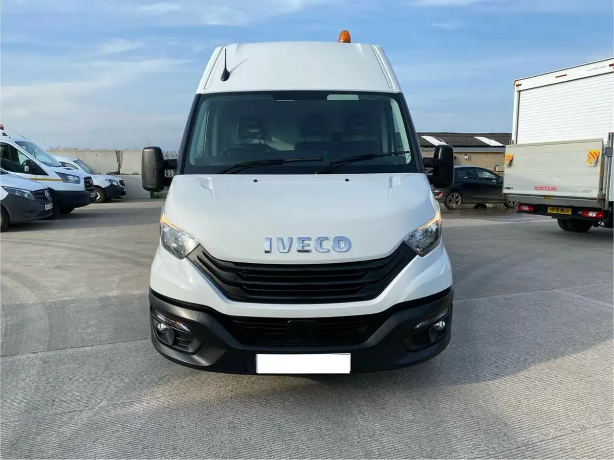 2023-iveco-daily-s-class-23td-35s14v-business-3520mm-h2-136pseu6dt-big-1