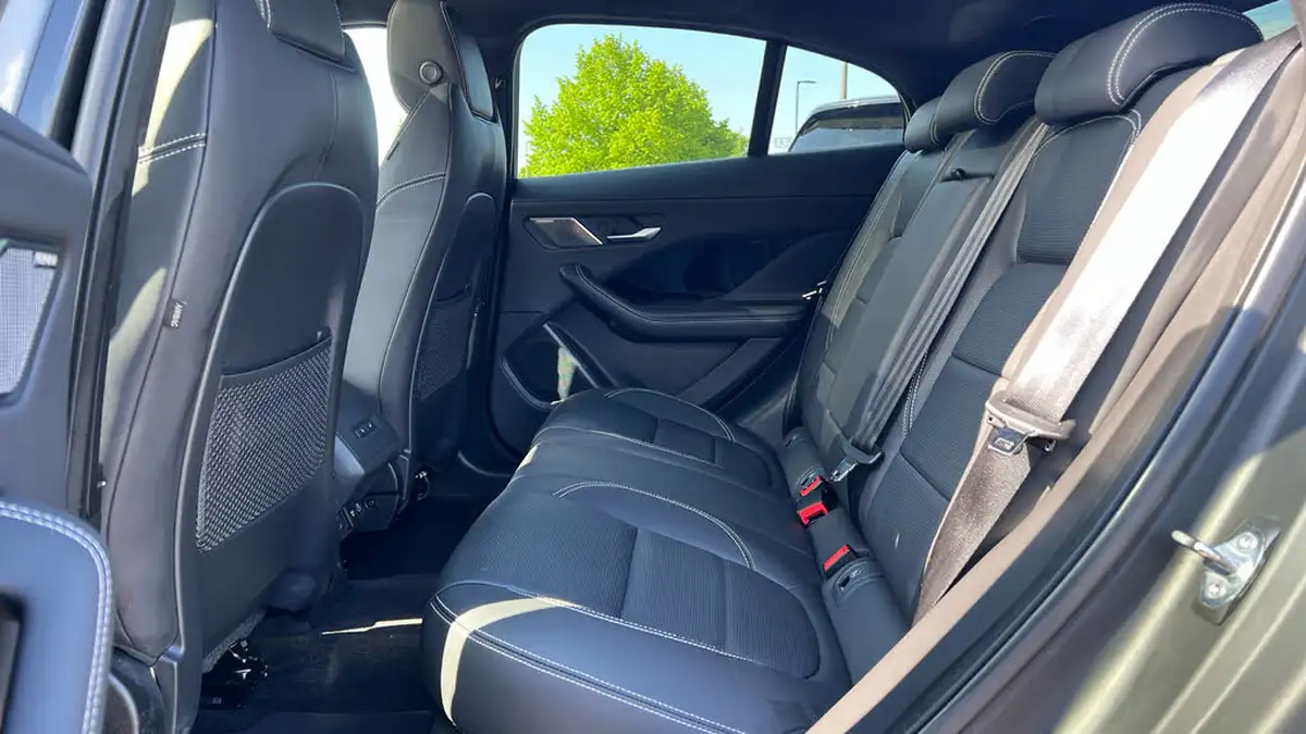 2024-jaguar-i-pace-ev400-r-dynamic-hse-black-big-3