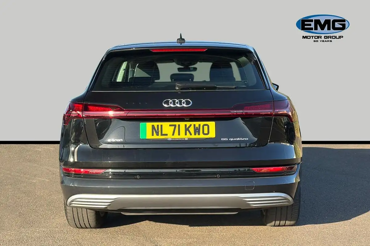 2021-audi-e-tron-55e-technik-station-wagon-big-5