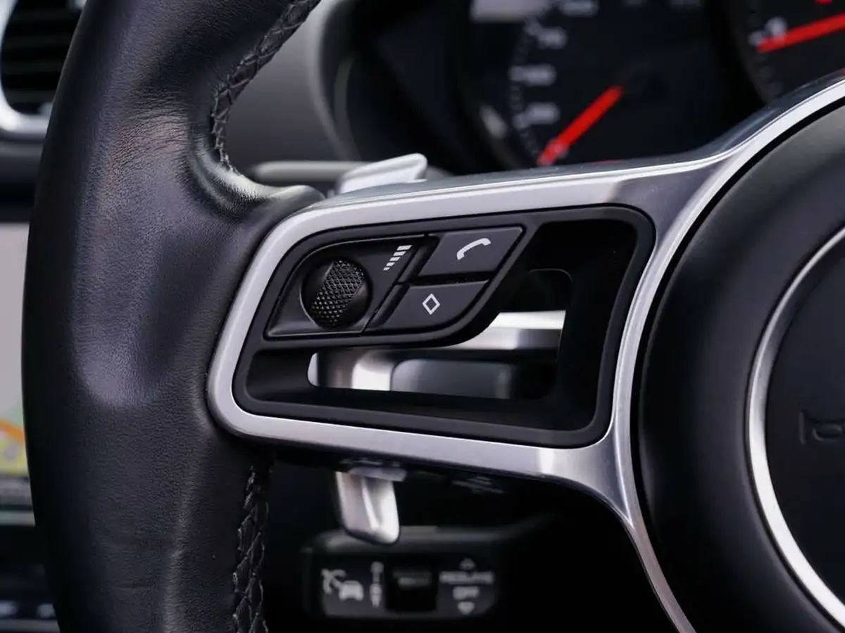 2019-porsche-boxster-718-20-boxster-pdk-big-22