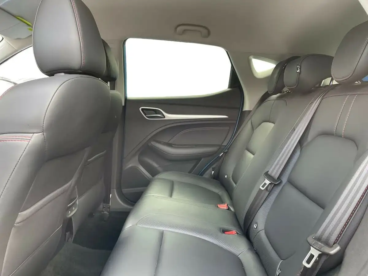 2023-mg-zs-suv-10t-gdi-exclusive-big-10