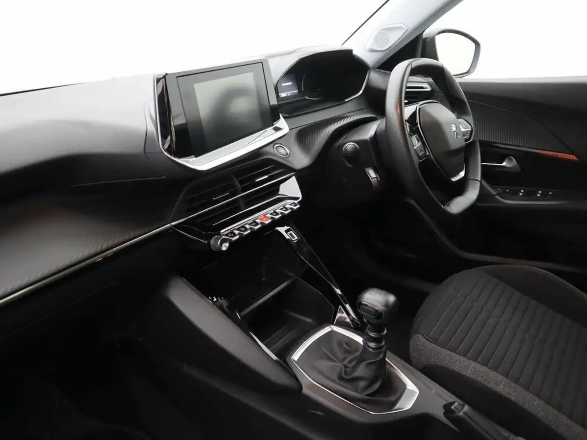 2022-peugeot-2008-suv-12-puretech-active-premium-big-12