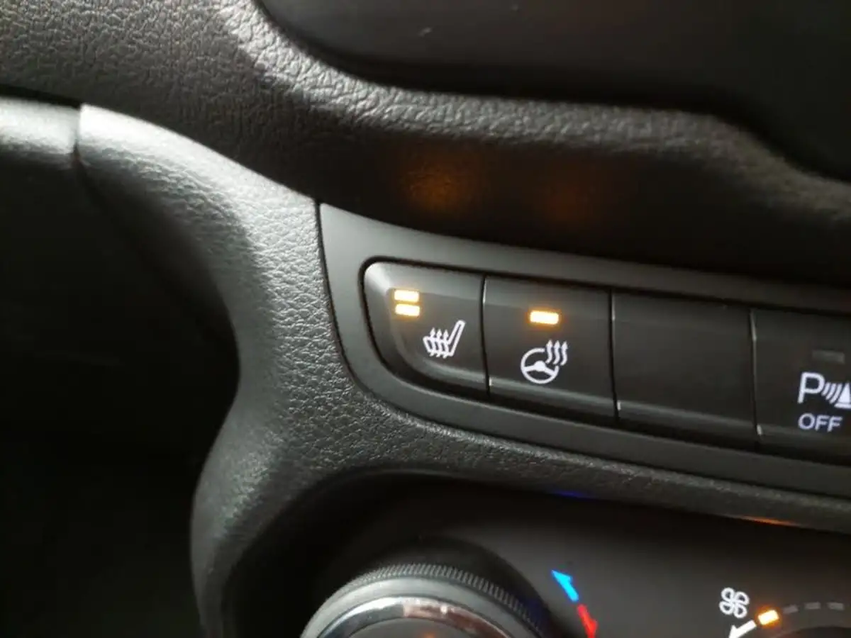 2016-jeep-renegade-16-multijet-ii-limited-ss-big-16