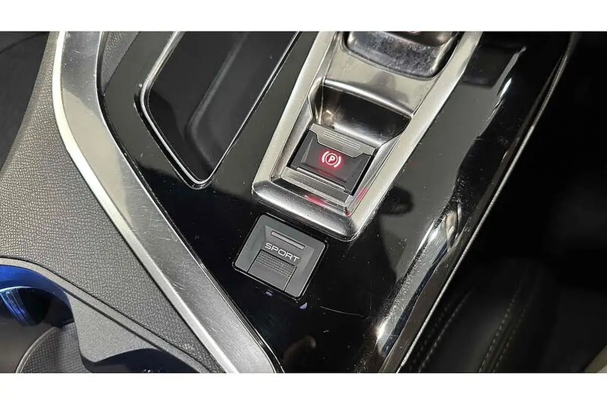 2020-peugeot-5008-suv-12-puretech-gt-line-premium-eat8-big-40