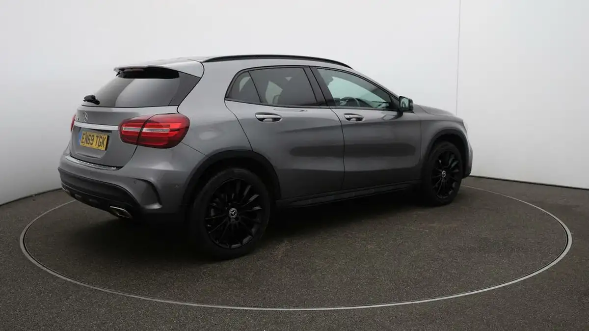 2020-mercedes-benz-gla-class-16-gla-200-amg-line-edition-plus-7g-dct-big-47