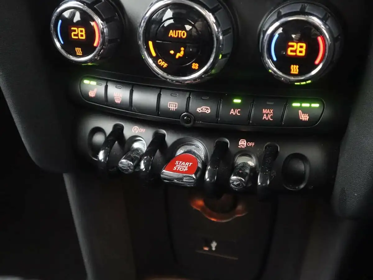 2020-mini-countryman-15-cooper-classic-big-20