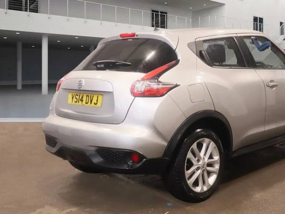 2014-nissan-juke-16-acenta-premium-117ps-1598cc-xtronic-cvt-big-3