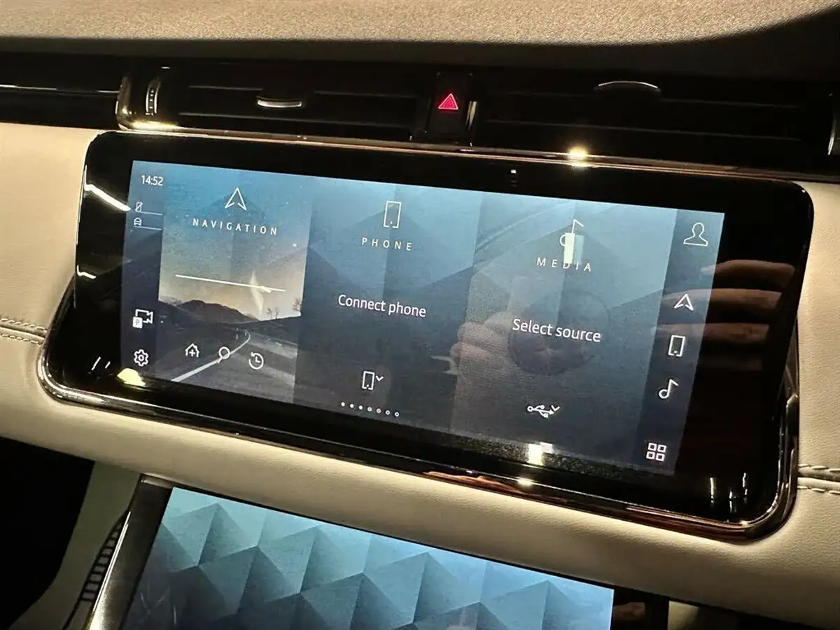 2022-land-rover-range-rover-evoque-20-d200-r-dynamic-hse-big-24