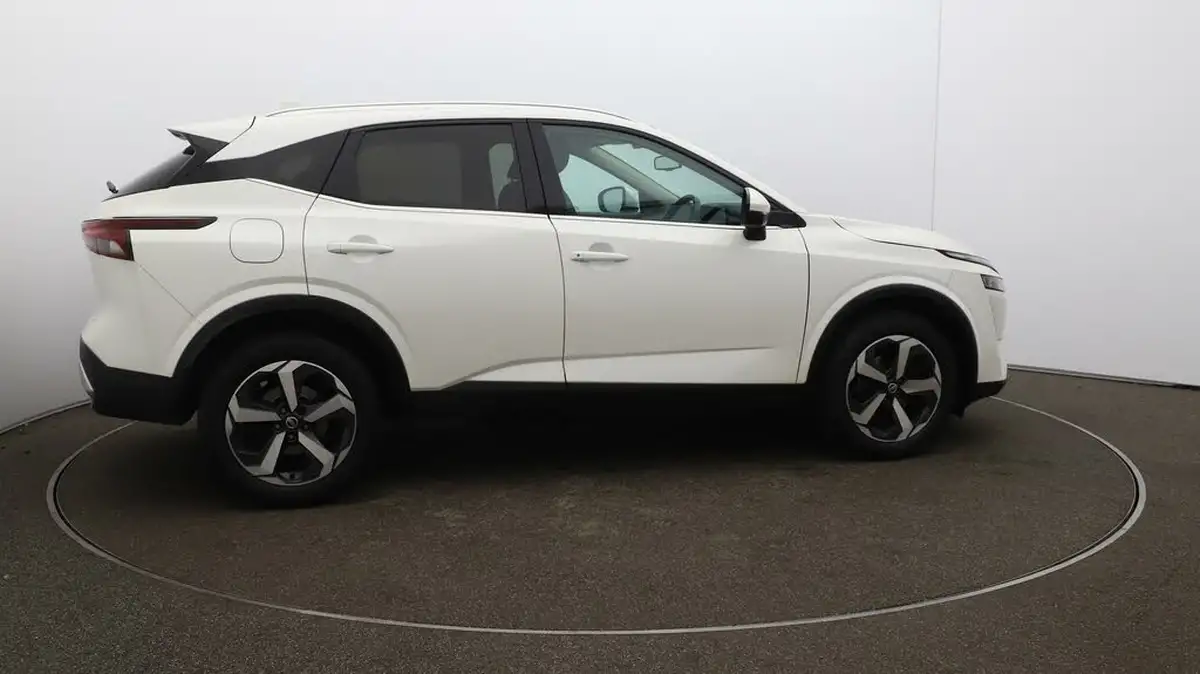 2022-nissan-qashqai-13-dig-t-n-connecta-140ps-big-42