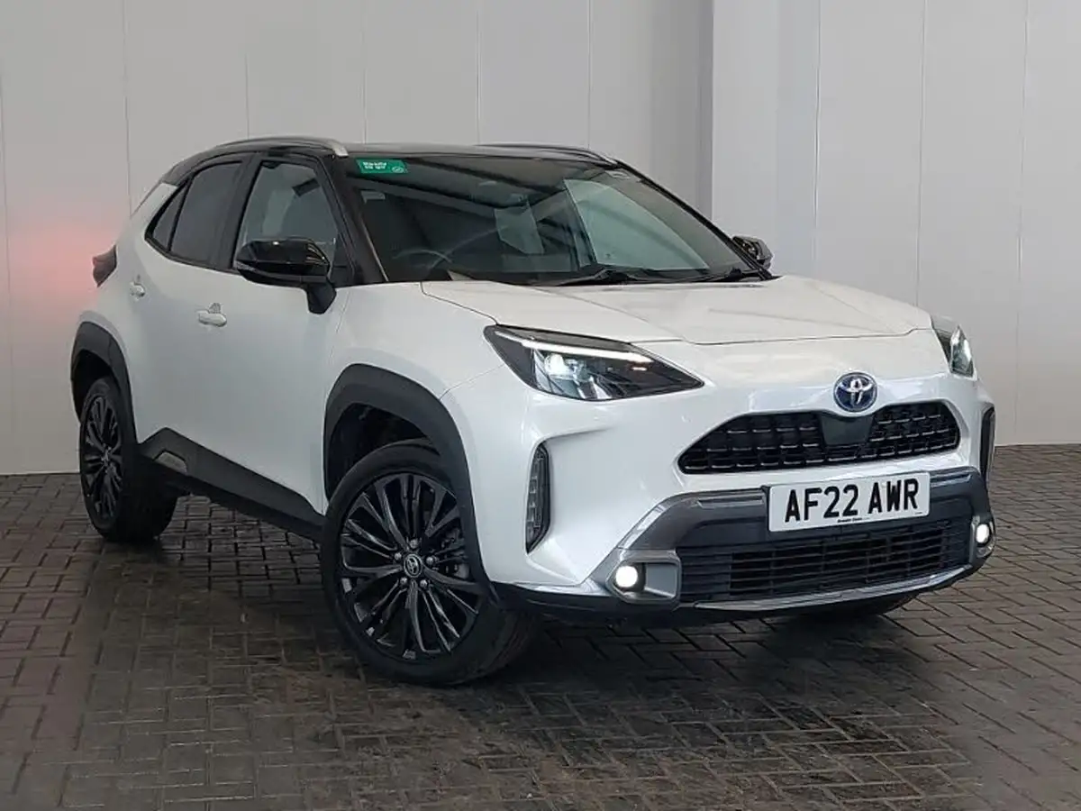 2022-toyota-yaris-cross-15-vvt-i-dynamic-big-0