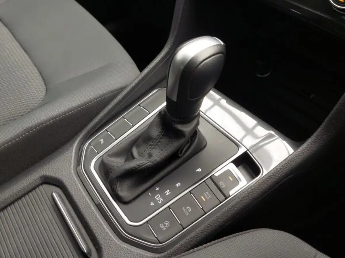 2020-volkswagen-golf-sv-15-tsi-match-150ps-ss-dsg-big-16