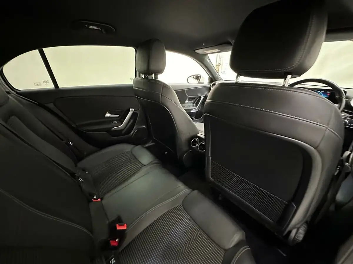 2019-mercedes-benz-a-class-15d-a180d-sport-hatchback-5d-7g-dct-big-18