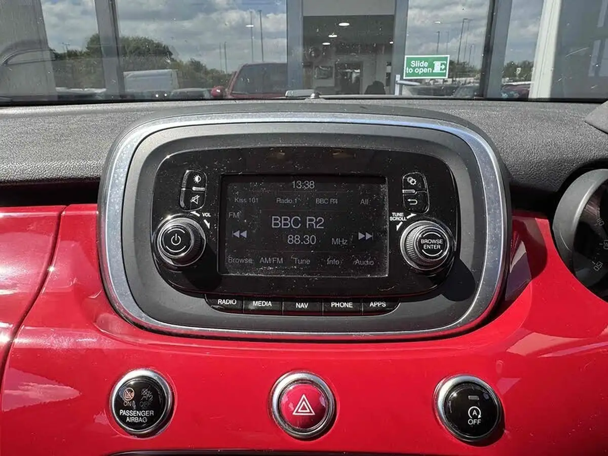 2016-fiat-500x-16multijet-lounge-big-36