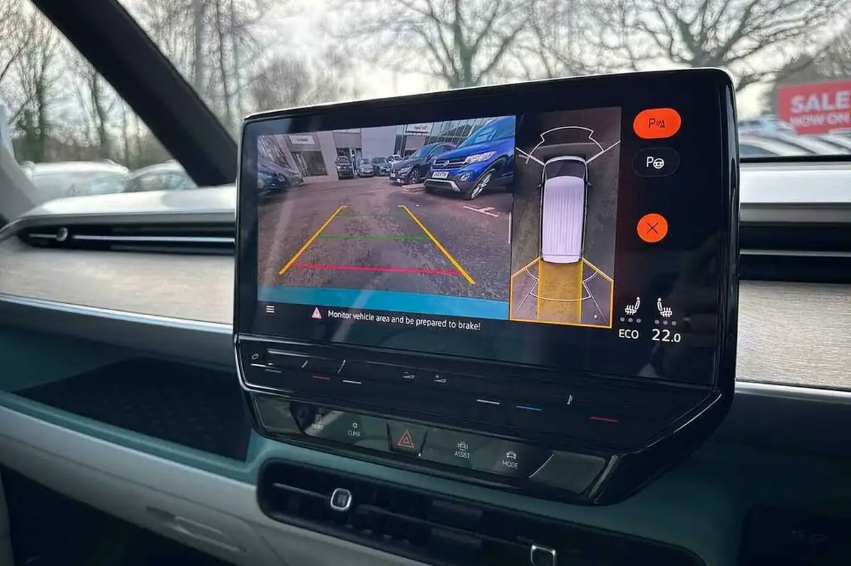 2023-volkswagen-idbuzz-e-style-standard-big-23