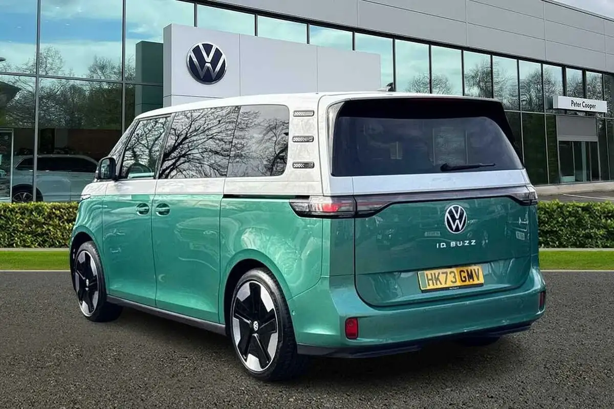2023-volkswagen-idbuzz-e-style-standard-big-2
