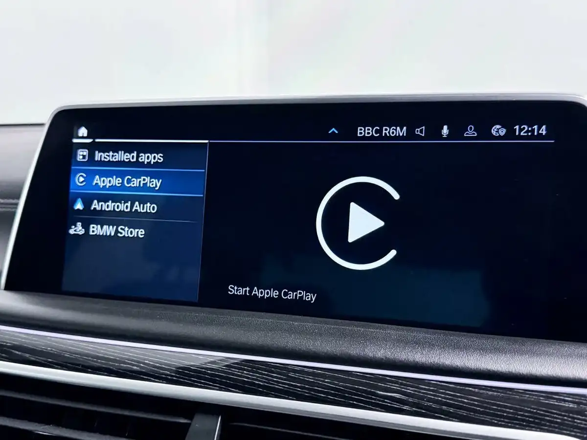 2022-bmw-7-series-30-745e-m-sport-big-39