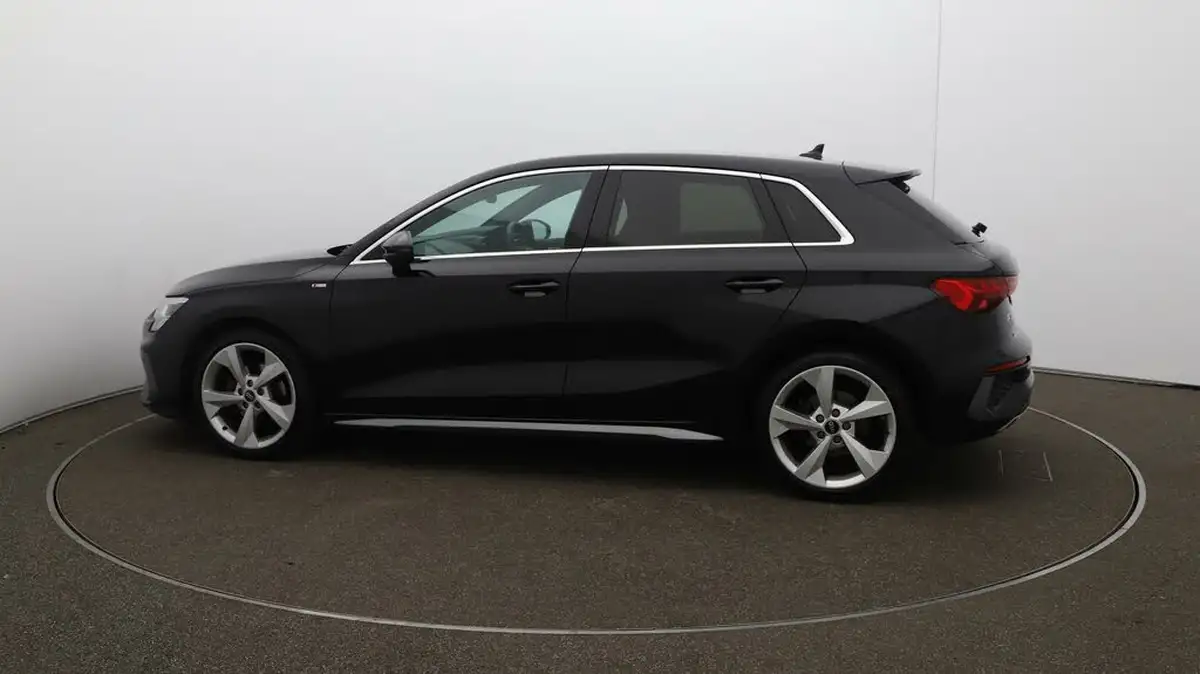2023-audi-a3-15-35-tfsi-s-line-sportback-5d-big-51