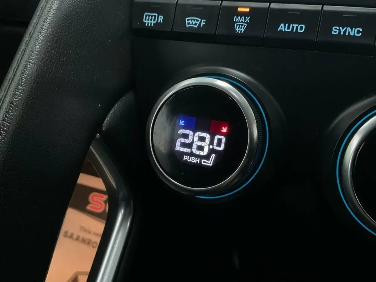2018-jaguar-e-pace-20-i4d-s-ss-big-46