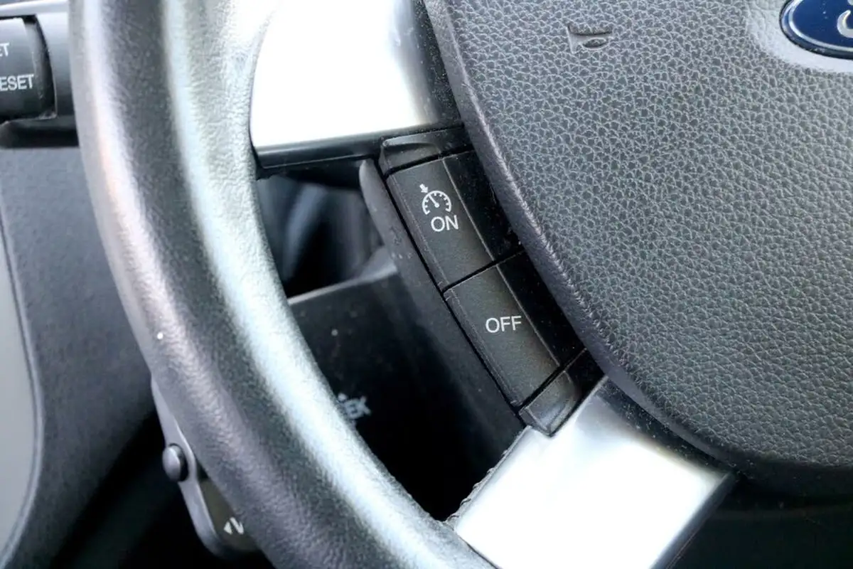 2012-ford-kuga-25-titanium-x-auto-big-32