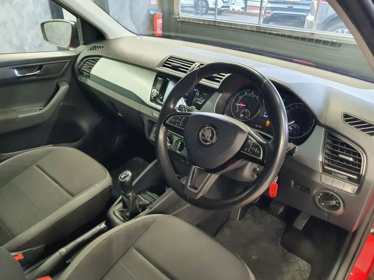 2019-skoda-fabia-10-tsi-colour-edition-big-22