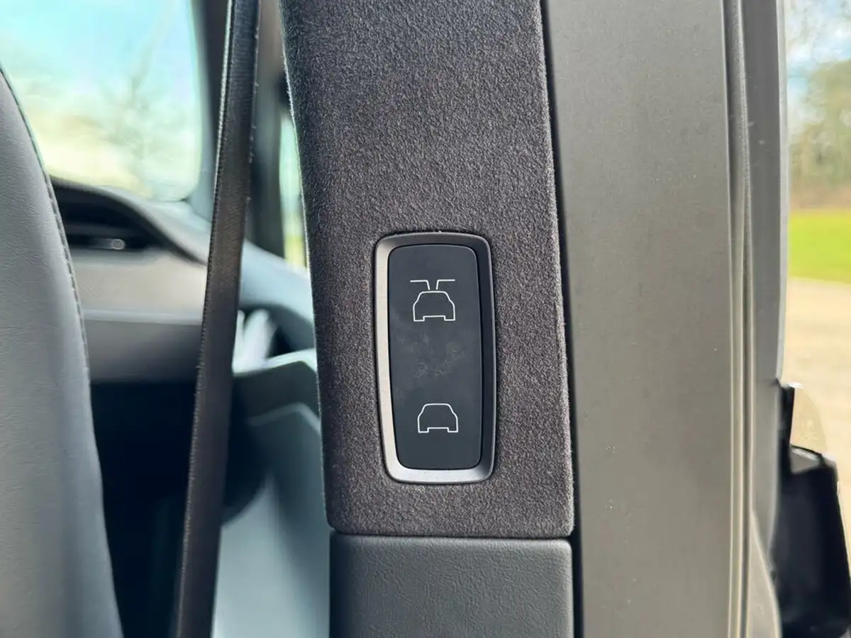 2020-tesla-model-x-e-ludicrous-performance-big-26
