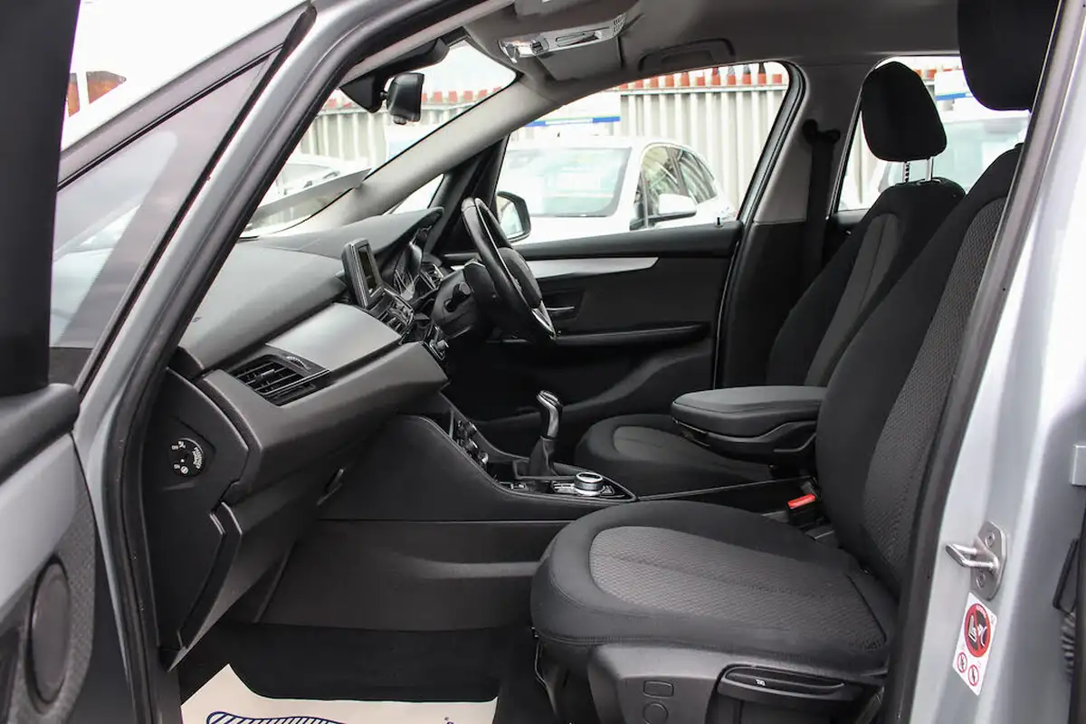 2016-bmw-2-series-15-218i-se-active-tourer-5d-big-16
