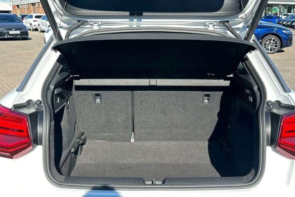 2021-audi-q2-15-35-tfsi-s-line-big-23