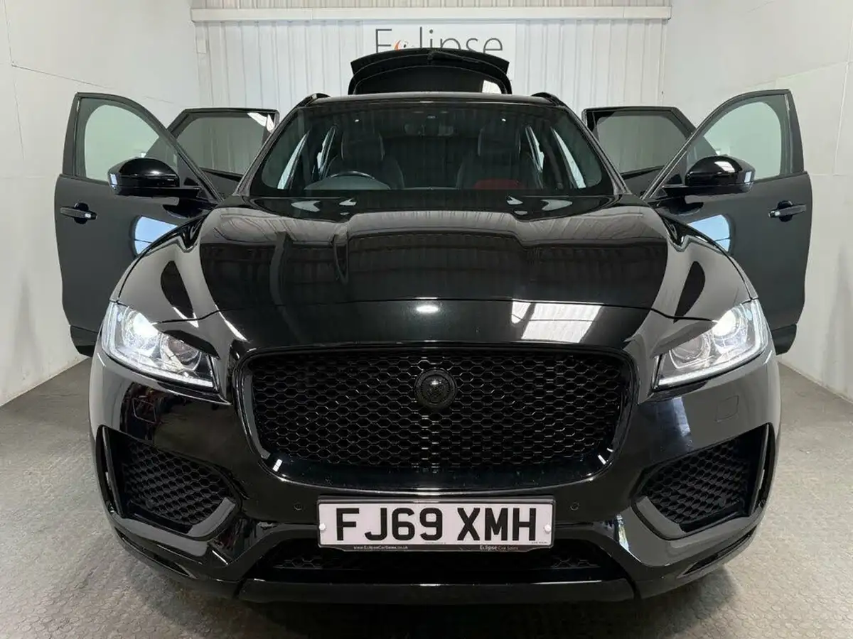 2019-jaguar-f-pace-20-i4d-chequered-flag-240ps-big-8