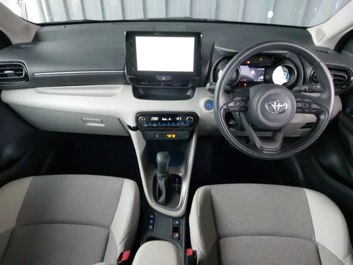 2022-toyota-yaris-cross-15-vvt-i-excel-city-packpan-roof-big-2