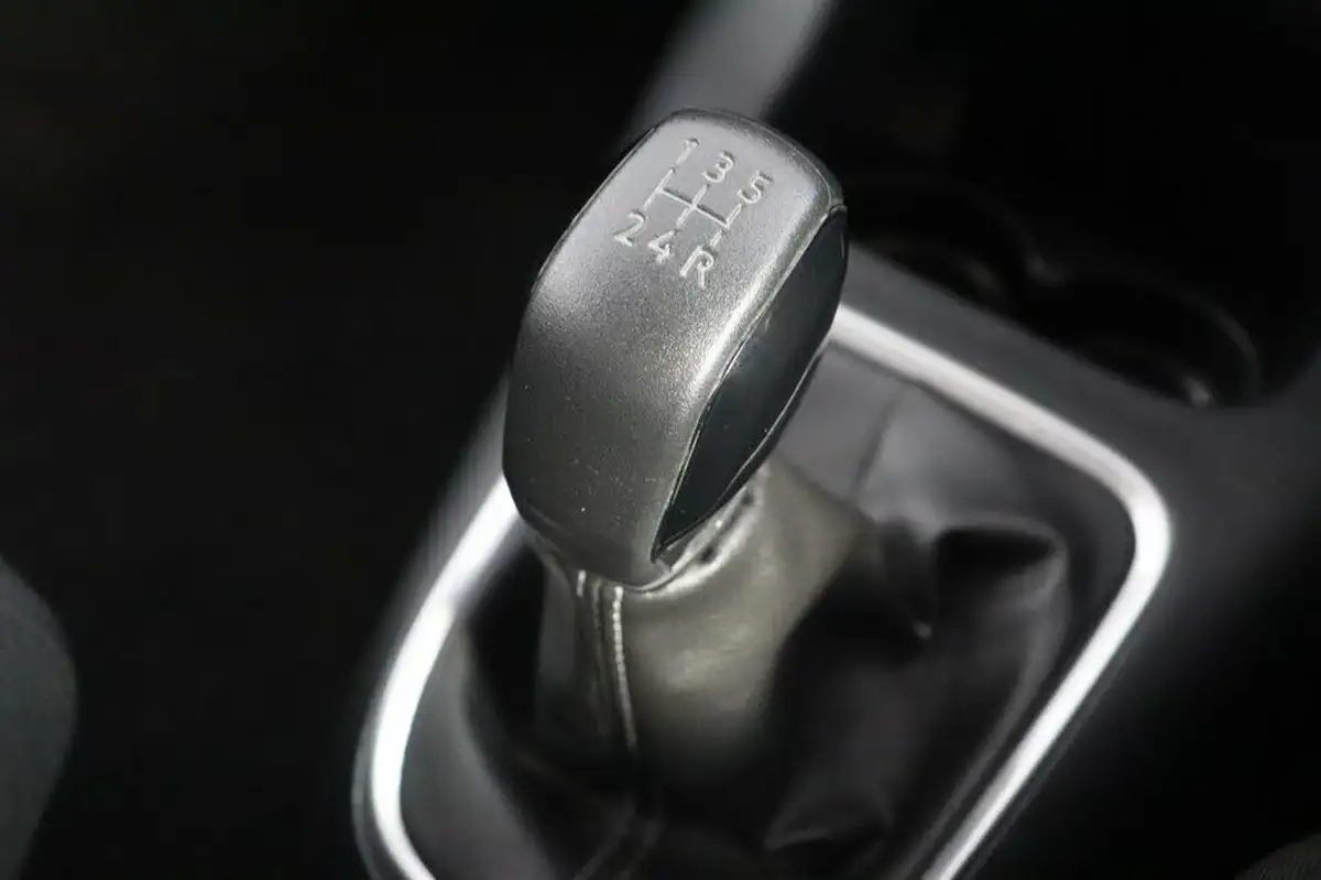 2023-citroen-c3-12-puretech-c-series-edition-83ps-ss-big-26