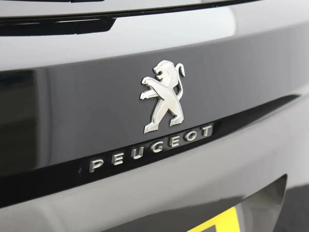 2021-peugeot-3008-suv-12-puretech-gt-big-41
