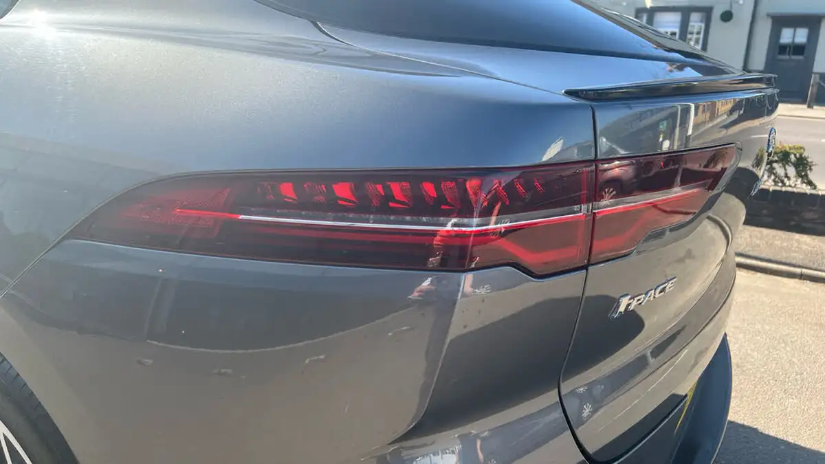 2019-jaguar-i-pace-ev400-se-big-25
