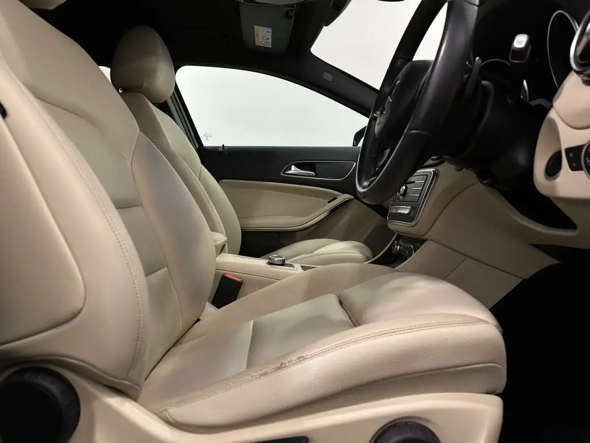 2017-mercedes-benz-gla-class-21d-gla-200d-se-executivess-7g-dct-big-30