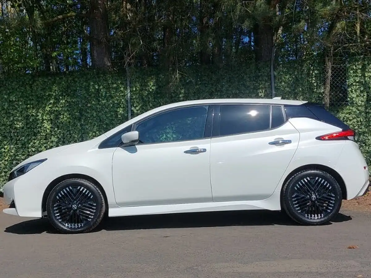 2022-nissan-leaf-e-n-connecta-39kwh-big-3