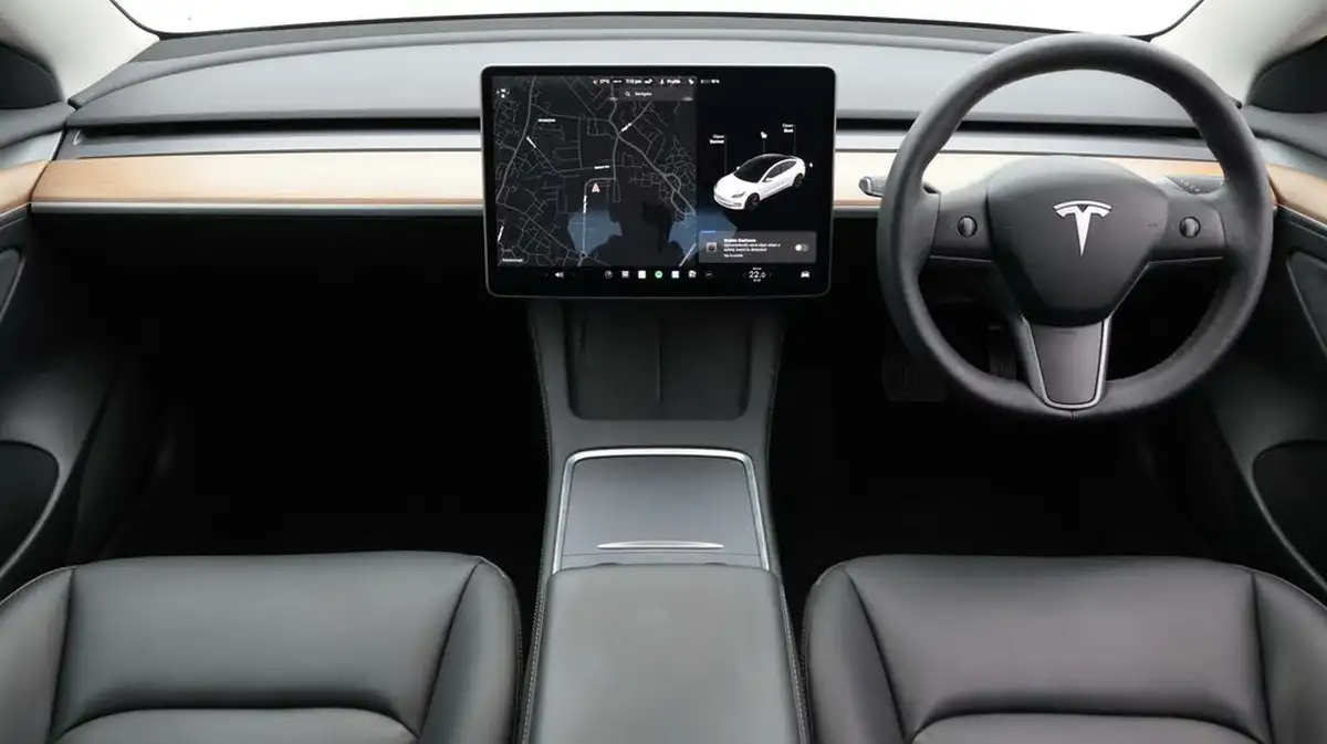 2021-tesla-model-3-e-long-range-4x4-big-13