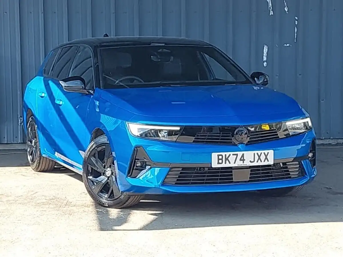 2024-vauxhall-astra-12-turbo-gs-130ps-sport-tourer-auto-big-0
