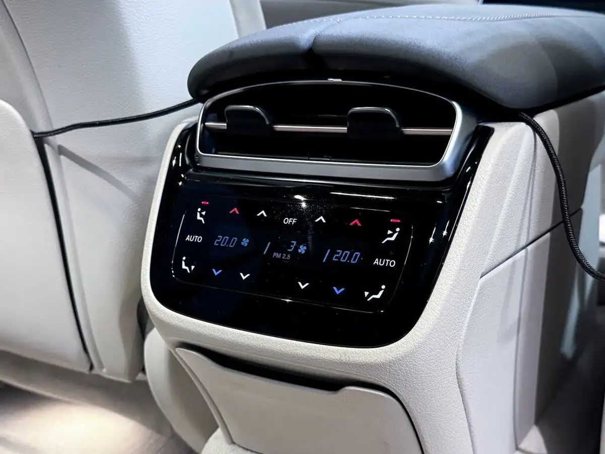 2022-mercedes-benz-eqs-e-eqs-450-exclusive-luxury-333ps-big-37