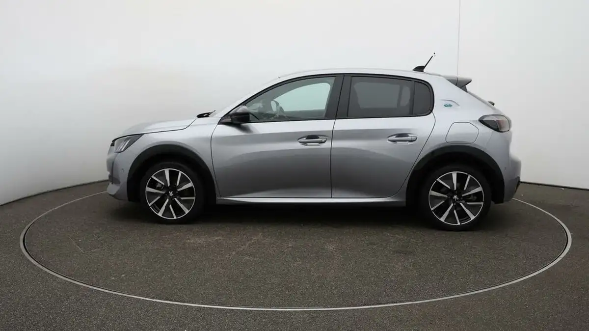 2022-peugeot-208-e-gt-136bhp-50kwh-big-64