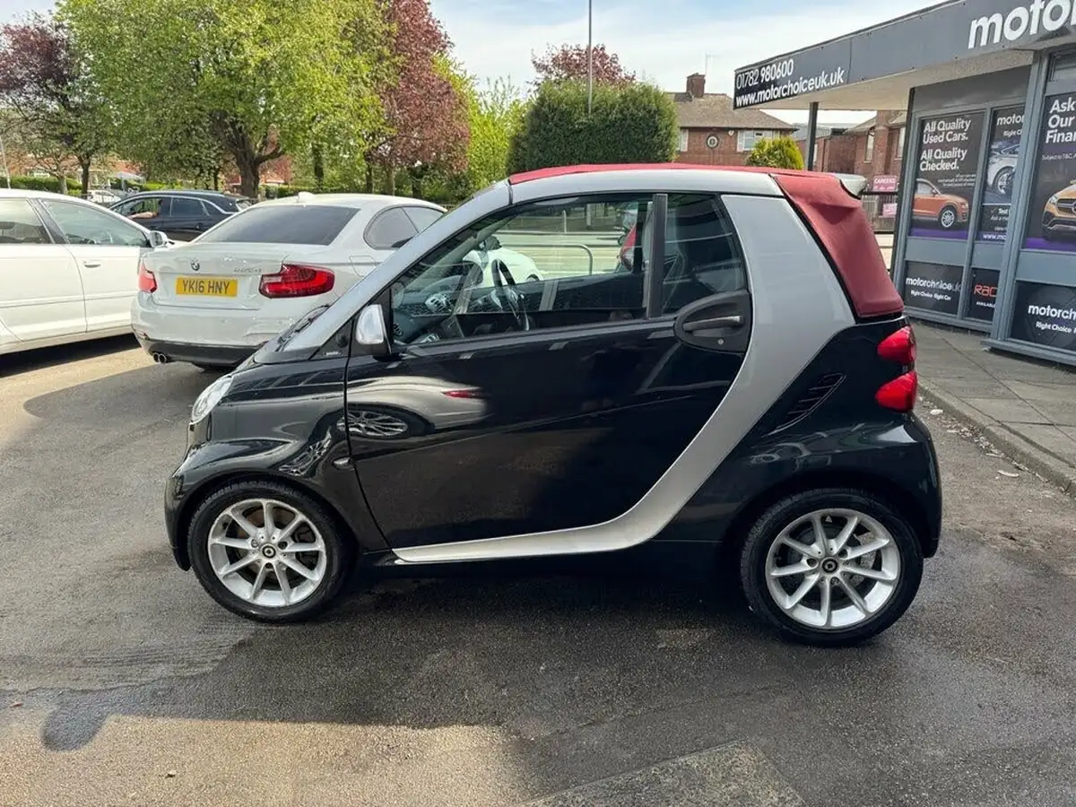 2011-smart-fortwo-10-passion-84bhp-cabriolet-auto-big-4