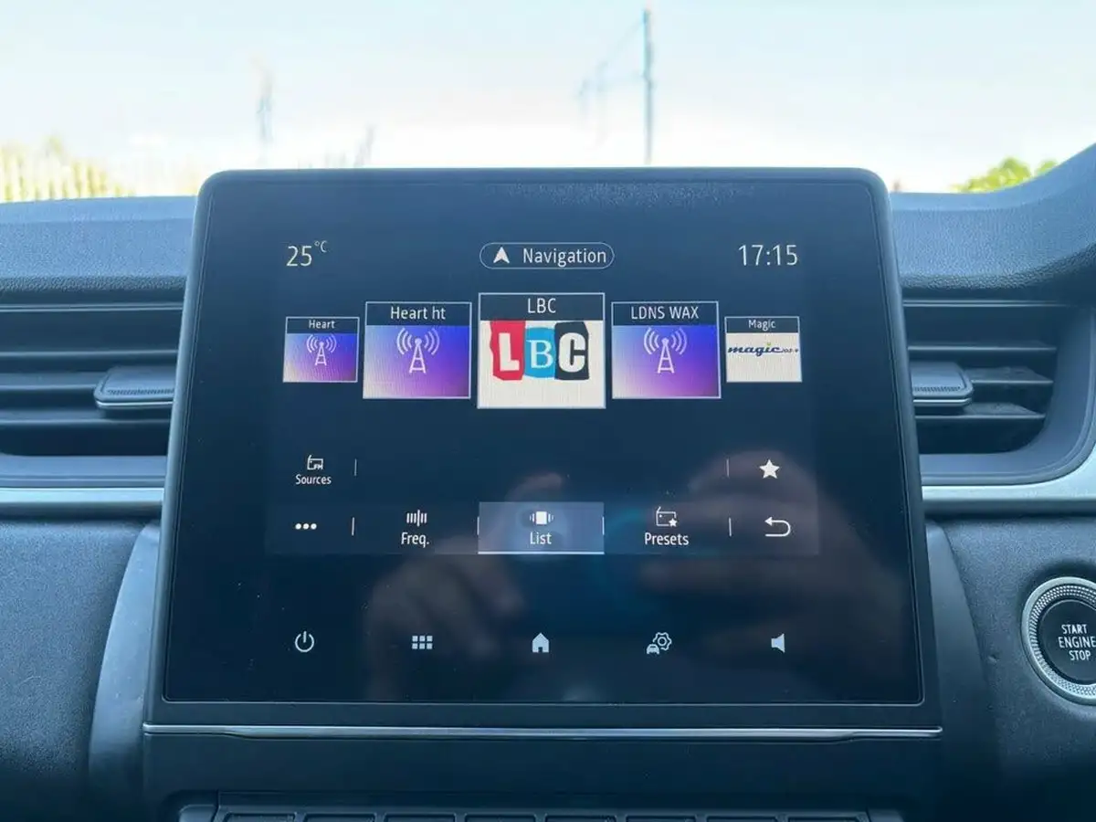 2022-renault-captur-10-tce-iconic-edition-big-25