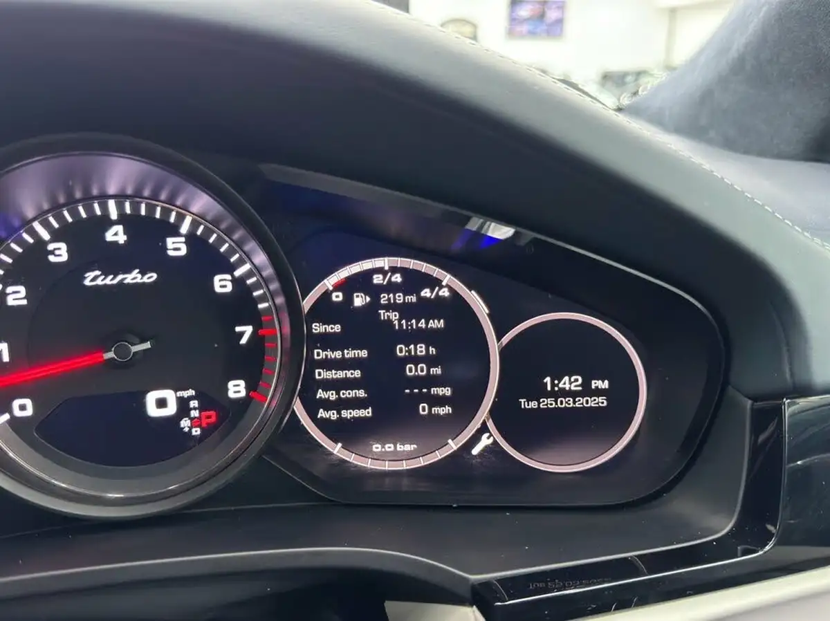 2019-porsche-cayenne-40-v8-turbo-coupe-big-31